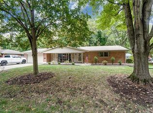 4146 Woodedge Dr, Bellbrook, OH 45305