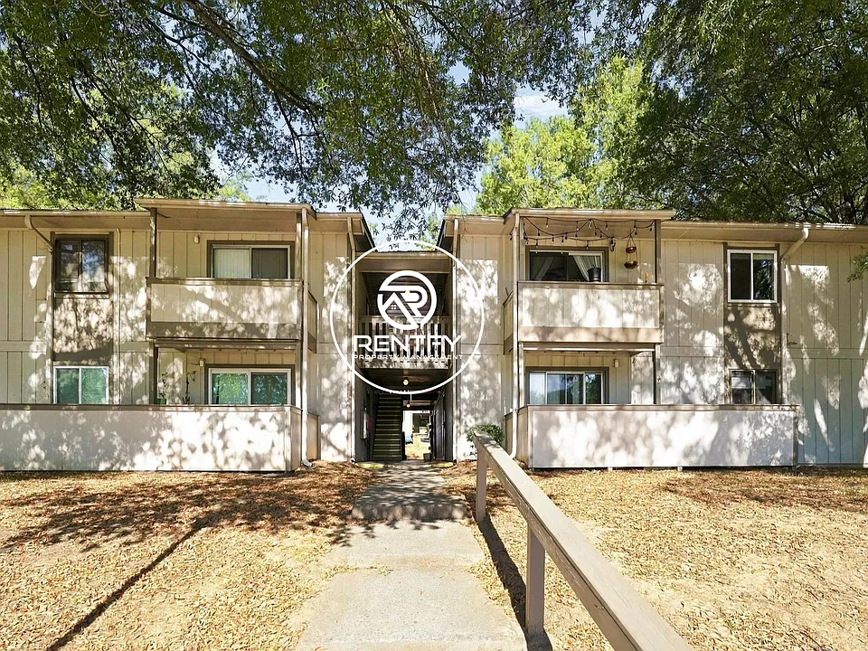 2205 Sunderland Rd #115D
