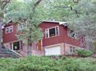 59 Hillcrest Rd, Ogden Dunes, IN 46368