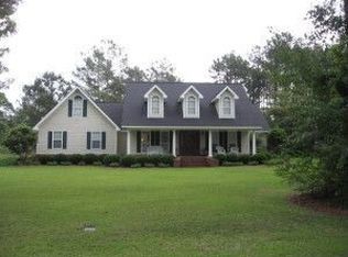 20 Pinedale Dr, Collins, MS 39428
