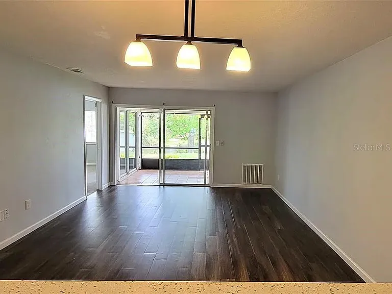 48 Kings Colony Ct #48 — Photo 5