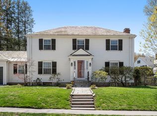 144 Reservoir Rd, Brookline, MA 02467