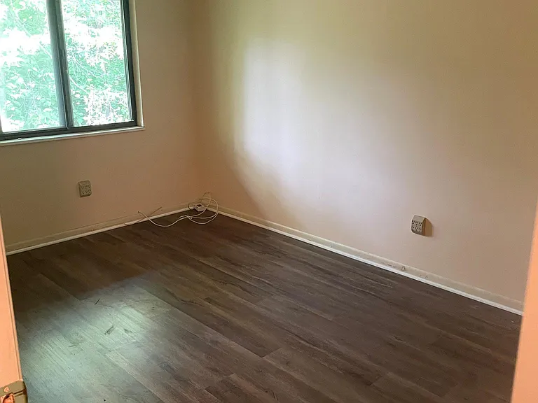 9404 Sherman Ln — Photo 29