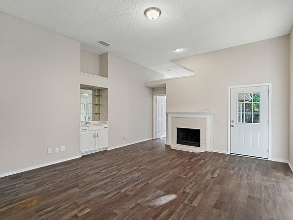 5th image of 2072 Cameo Dr