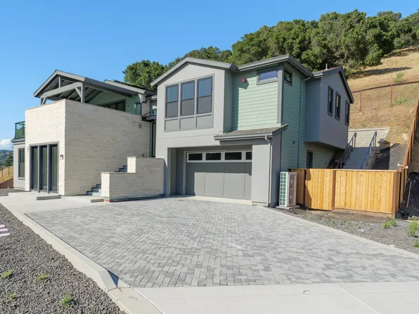 15 Erin Dr, San Rafael, CA 94903