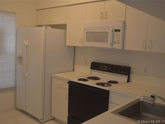 3rd image of 16657 Hemingway Dr #16657
