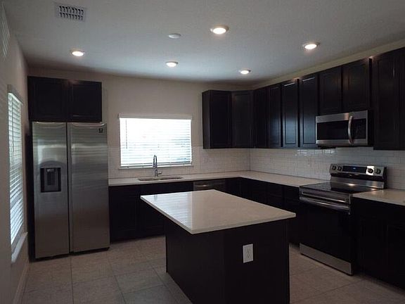 2nd image of 4839 Coral Castle Dr