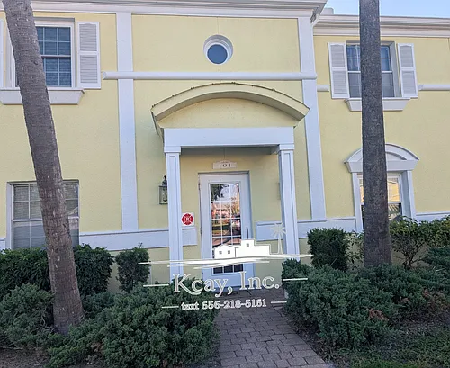 101 Pompano Dr SE #D Photo 1