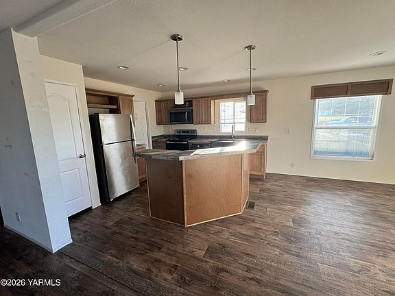 4th image of 2802 S 5th Ave #14