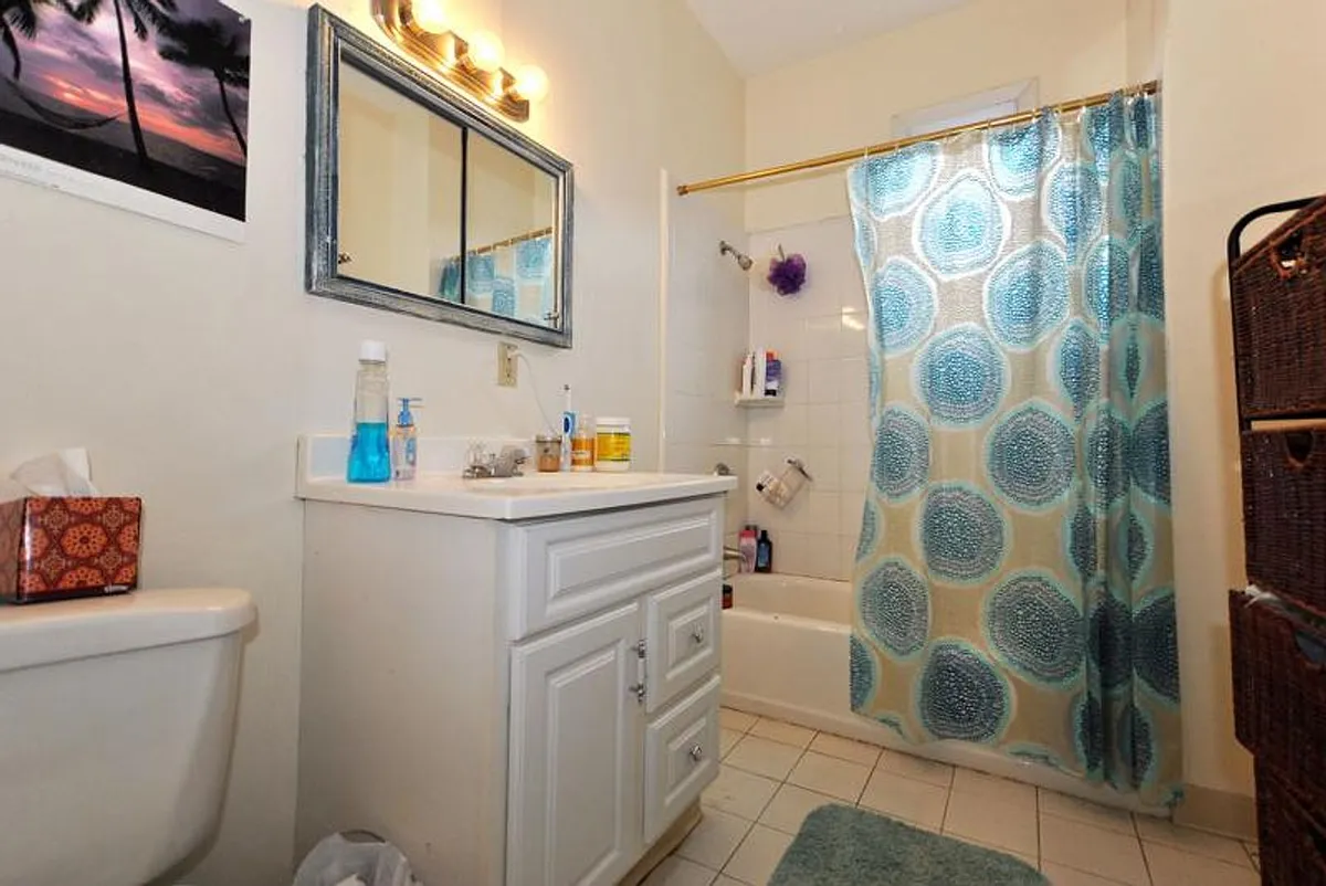 Building Photo - 344 Faneuil St #3