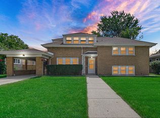 5730 N West Circle Ave, Chicago, IL 60631