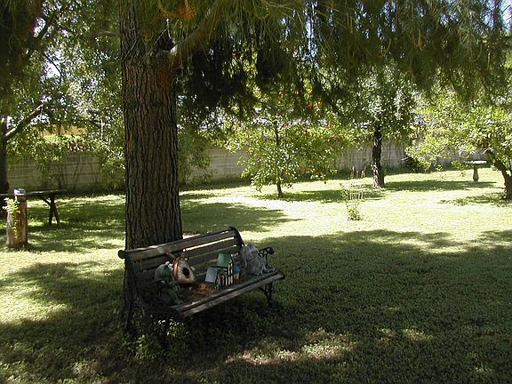 2nd image of 1527 W Las Palmaritas Dr