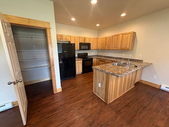 3rd image of 20 Culver Pl APT 401