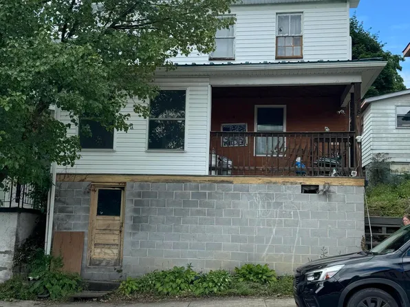 1306 17th Ave, Altoona, PA 16601