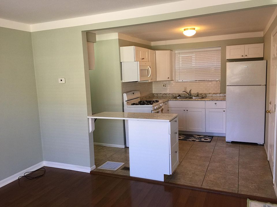 1st image of 4274 Ellenwood Ave APT A