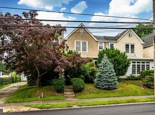 284 S Devon Ave, Wayne, PA 19087