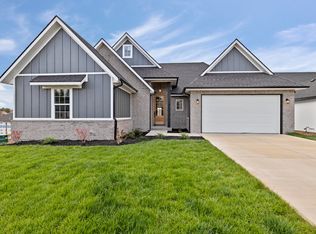 1107 S Brooks Ave, Ozark, MO 65721