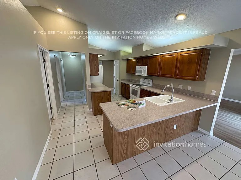 2272 Kenya Ln — Photo 3