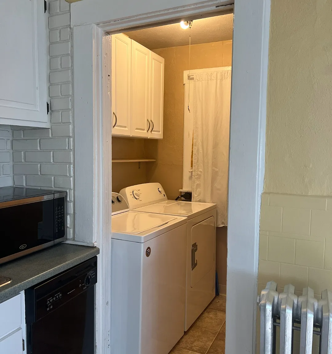 3 bed, $2,200 — Photo 3