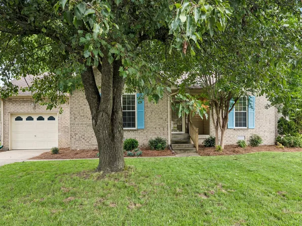 2132 Riverway Dr, Old Hickory, TN 37138
