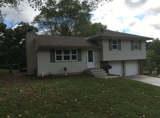 5011 NW Wood Ridge Dr, Kansas City, MO 64151