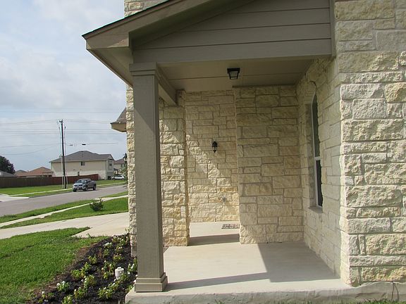 3rd image of 2801 Black Orchid Dr