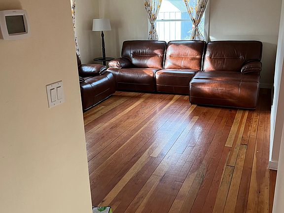 going back into the front room from hallway