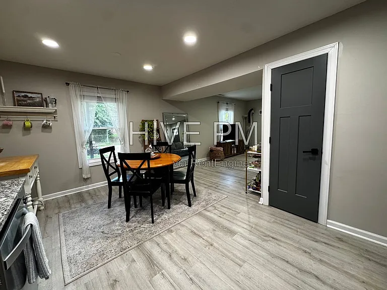 229 Congress Ave #229 — Photo 11