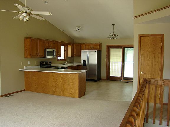 2nd image of 3315 Glen Oaks Blvd