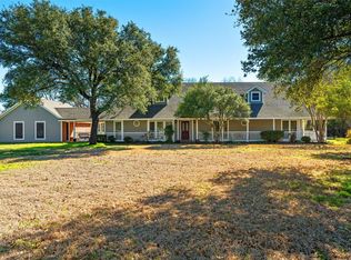 5811 Crystal Dr, Midlothian, TX 76065