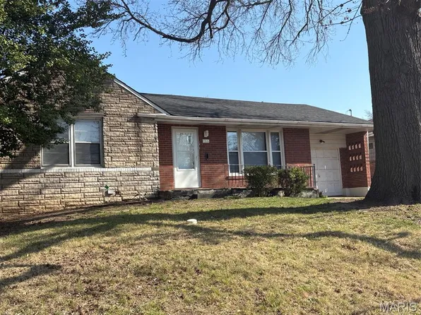 1083 Jennings Station Rd, Saint Louis, MO 63137