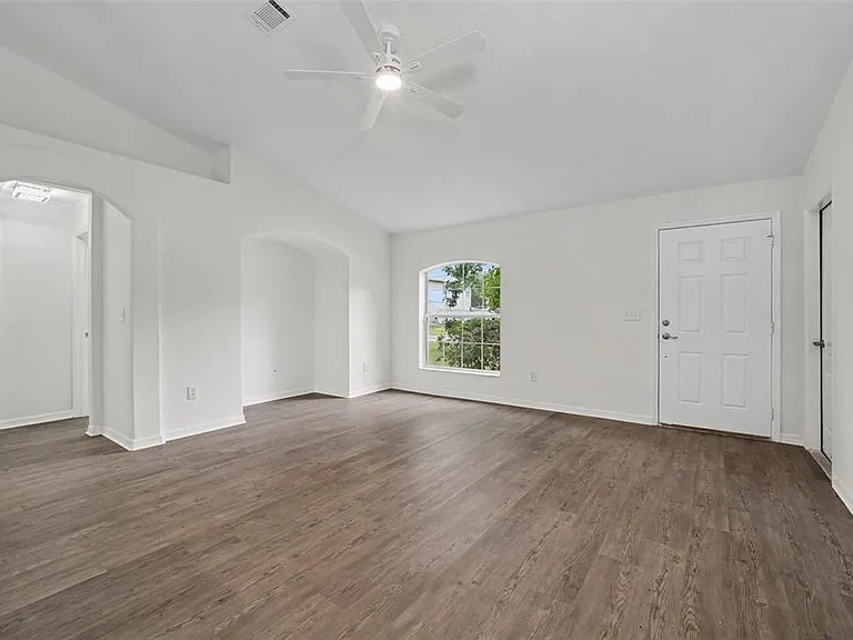 30 Piermount Ln — Photo 8