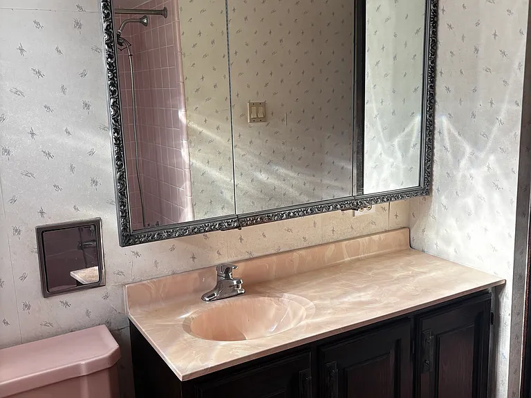 5428 W Sunnyside Ave #2 — Photo 9
