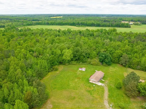8240 Military Rd, Amelia Court House, VA 23002
