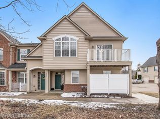 633 Abbington Ct, Howell, MI