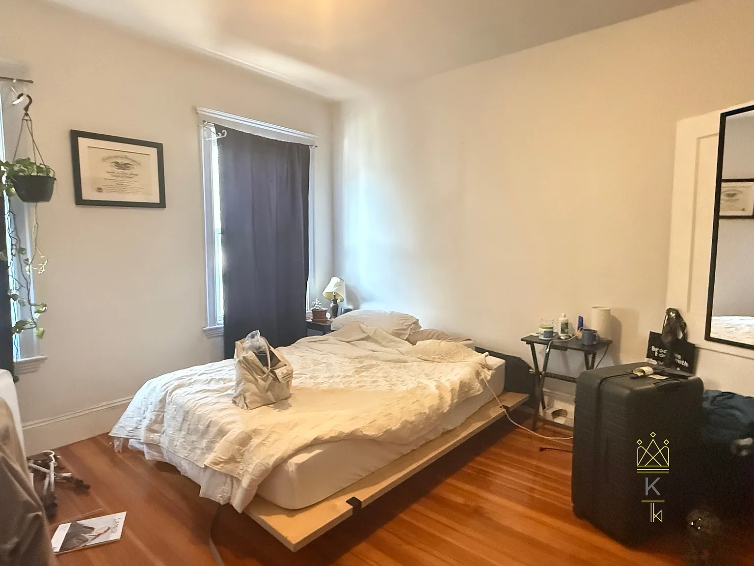 3 bed, 1.0 bath, 1400 sqft, $3,900 — Photo 3