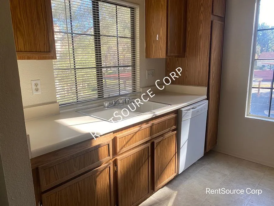 Gated 2 Bedroom Double Master Condo For Rent in Palmdale! — Photo 4