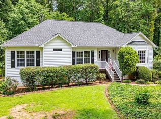 567 Leah Dr, Powder Springs, GA 30127