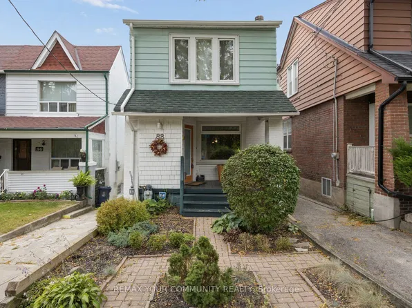 88 W Lynn Ave, Toronto, ON M4C 3W2