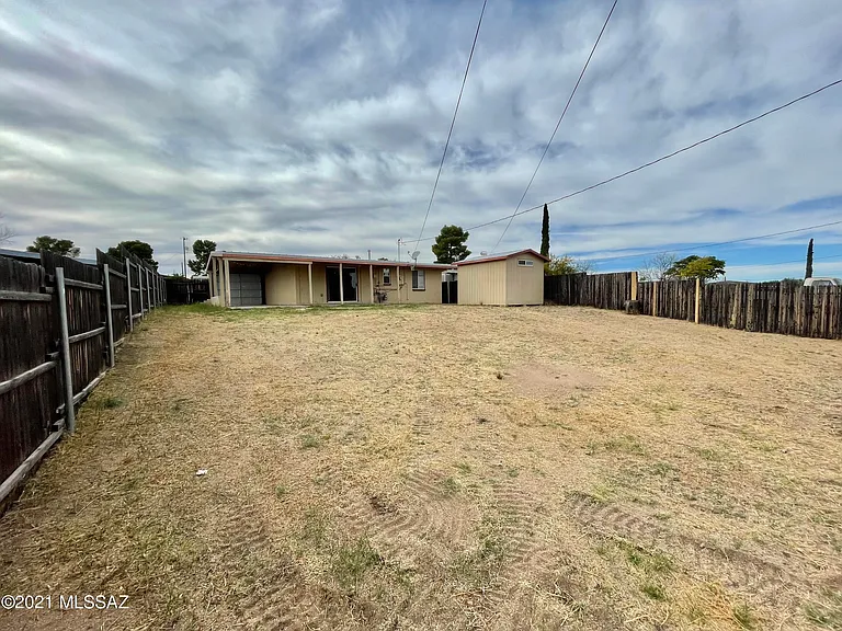 233 S Avenue B — Photo 17