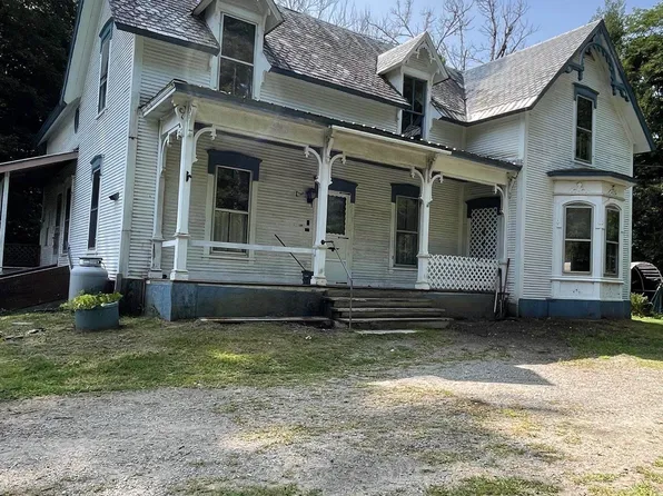 207 River Road, Cambridge, VT 05444