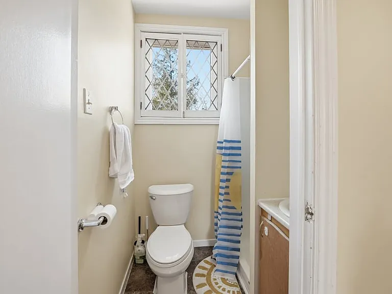 556 Melbourne Ave — Photo 11