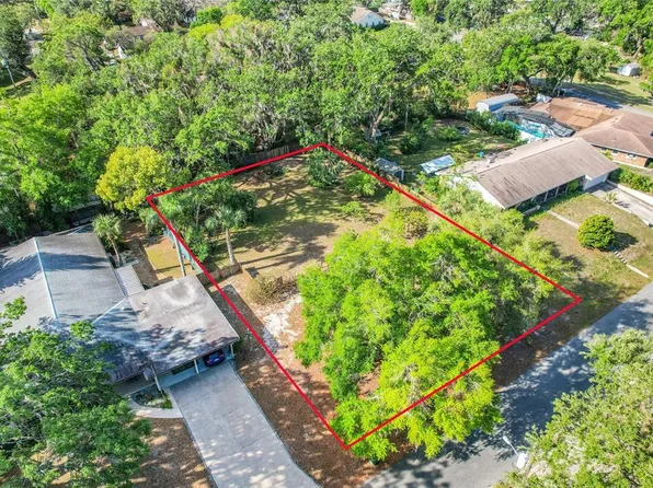 Harcourt Dr, Leesburg, FL 34748