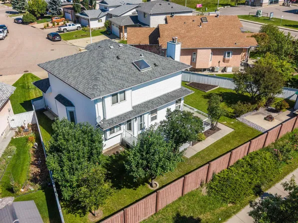 15304 74th St NW, Edmonton, AB T5Z 2X8