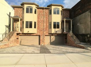 310 6th St, Fairview, NJ 07022