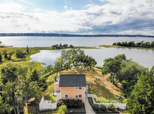 331 Seapowet Ave, Tiverton, RI 02878