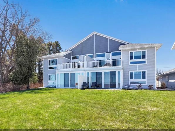 2622 Lake St, Algoma, WI 54201