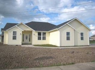 765 Priceboro Rd, Harrisburg, OR 97446