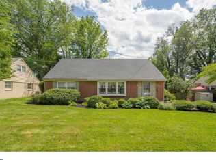 884 Mercer Dr, Haddonfield, NJ 08033