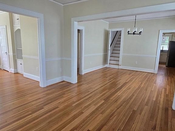 2nd image of 131 Shirley St